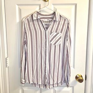 Express boyfriend shirt size S